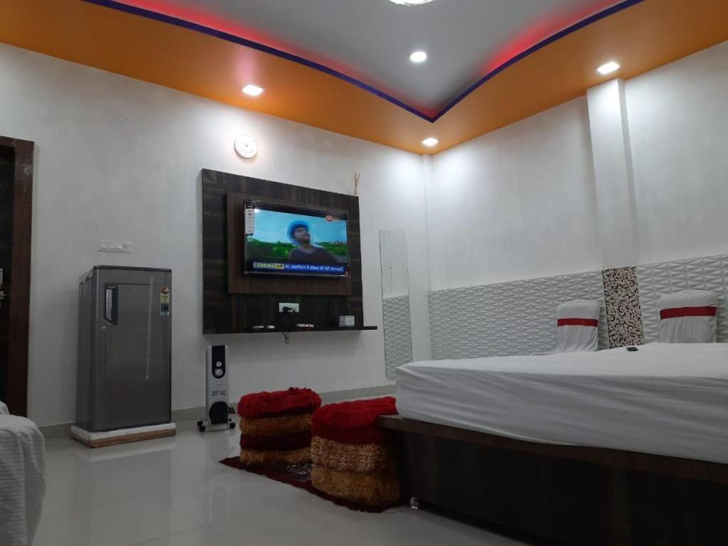 Rajmahal Resort Патна Екстериор снимка